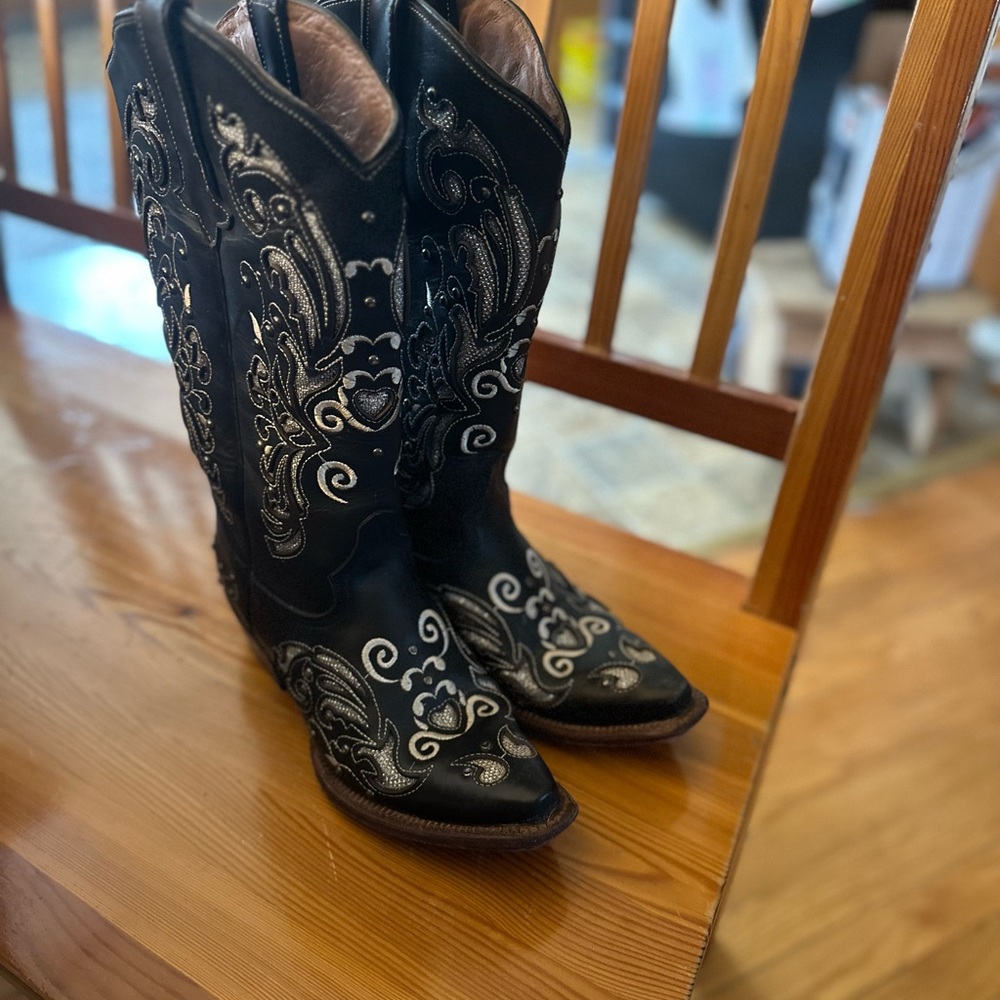 Western women's boots
